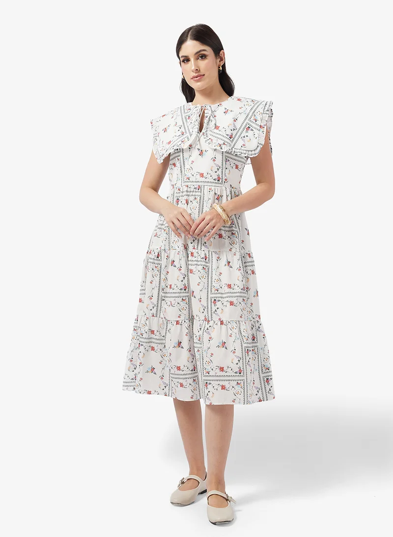 كولكتيف ذي لايبل فستان ميدي بدون أكمام بياقة كاب